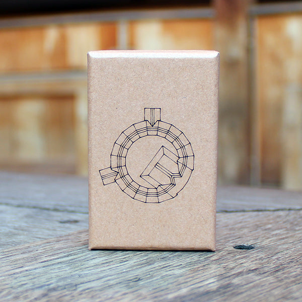 Kraft gift box with a fine-line image in black on the lid