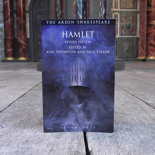 The Arden Shakespeare - Hamlet. Paperback book.
